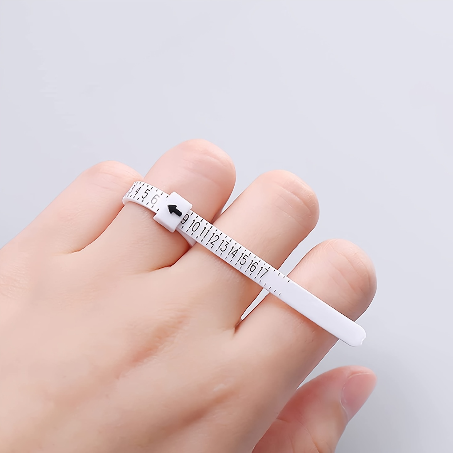 Tape Measure - أداة قياس مقاس الخاتم البيضاء -