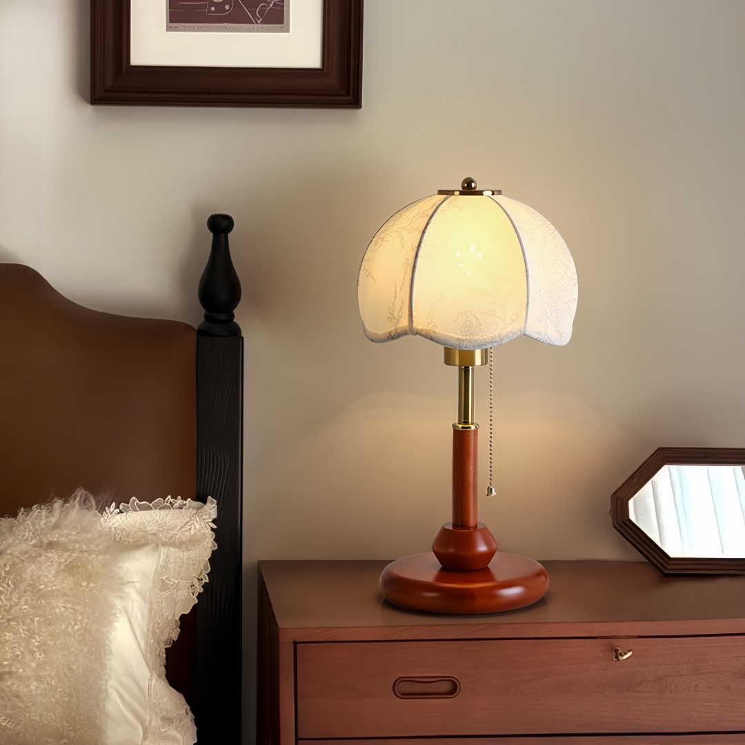 مصباح طاولة قبة مزخرفة بتصميم  - مراجعة Light Switch وسعره